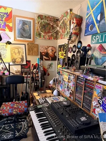 $200,000 | 1820 Meridian Street, Madison, IN 47250