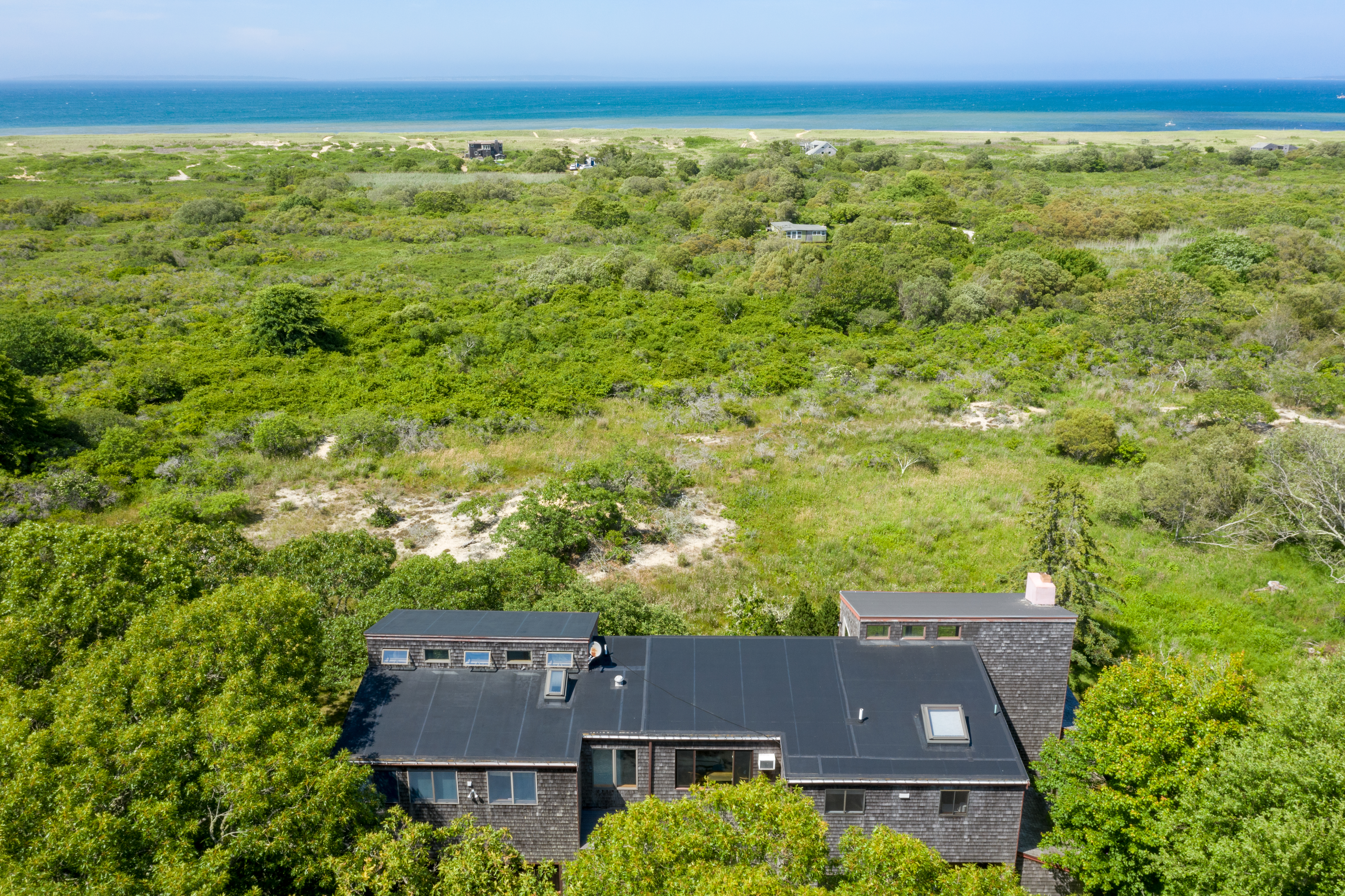 416 Lighthouse Road Aquinnah, MA 02535 - Photo 2 of 39 http://d1qzqeyxiitrap.cloudfront.net/photos/38426/5237d6b7.jpg