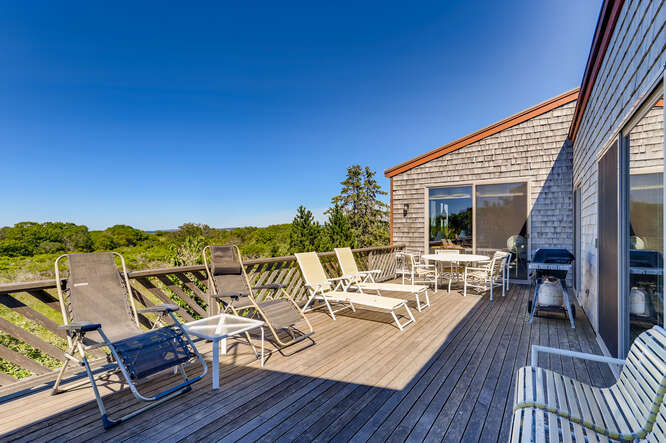 416 Lighthouse Road Aquinnah, MA 02535 - Photo 21 of 39 http://d1qzqeyxiitrap.cloudfront.net/photos/38426/7f8d8a55.jpg