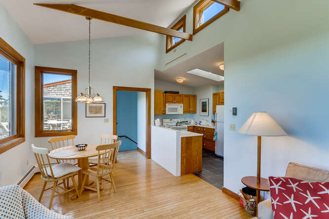 416 Lighthouse Road Aquinnah, MA 02535 - Photo 26 of 39 http://d1qzqeyxiitrap.cloudfront.net/photos/38426/80d41f63.jpg