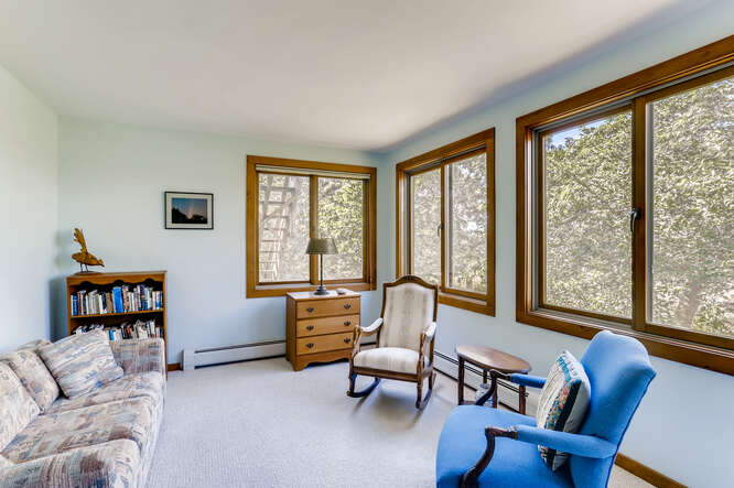 416 Lighthouse Road Aquinnah, MA 02535 - Photo 31 of 39 http://d1qzqeyxiitrap.cloudfront.net/photos/38426/b634d277.jpg