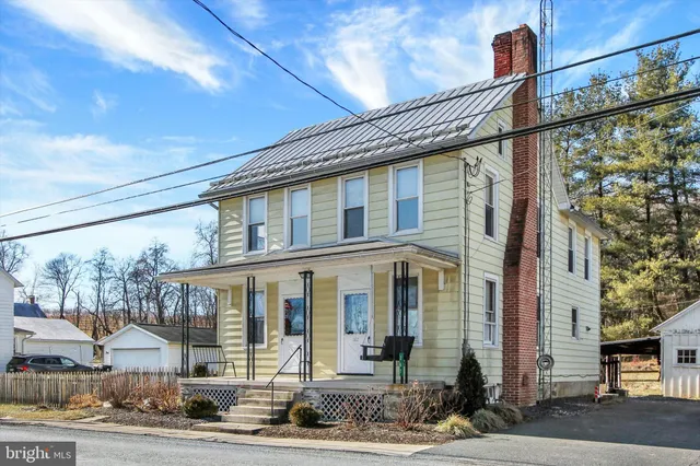$1,800 | 367 High Street, Orrtanna, PA 17353