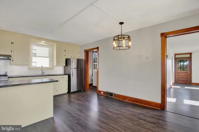 $1,800 | 367 High Street, Orrtanna, PA 17353