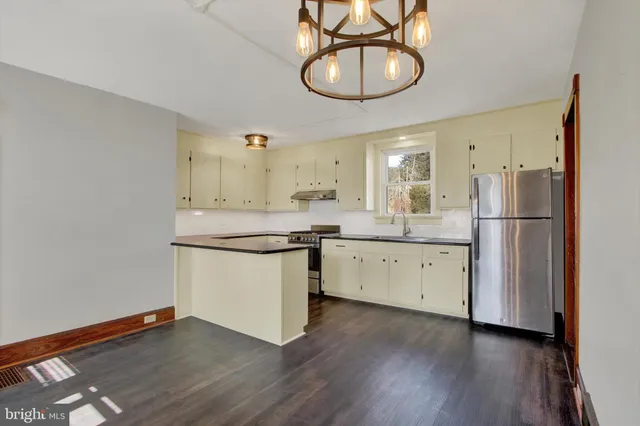 $1,800 | 367 High Street, Orrtanna, PA 17353