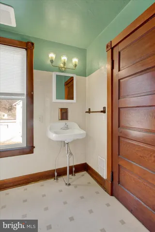 $1,800 | 367 High Street, Orrtanna, PA 17353