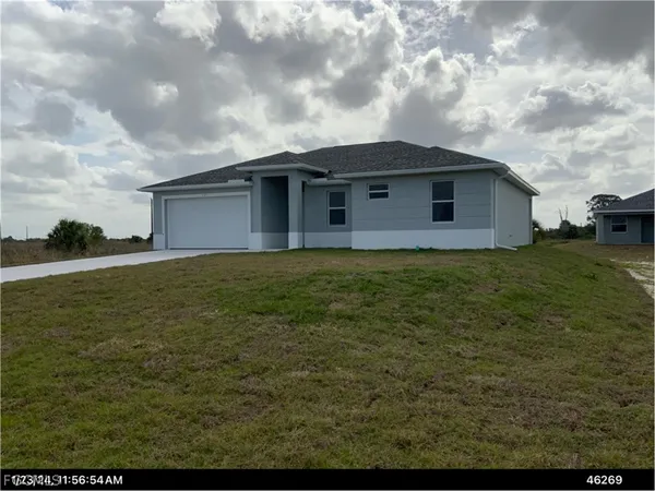 $2,000 | 125 Bethlehem Place, LaBelle, FL 33935