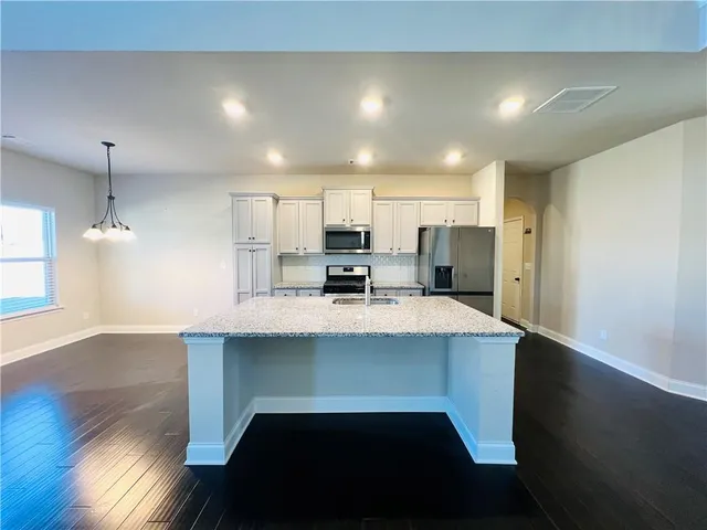 $2,690 | 3728 Southfield Court, Loganville, GA 30052