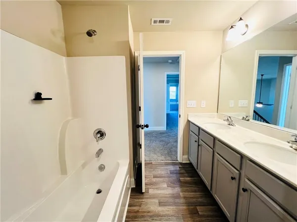 $2,390 | 3728 Southfield Court, Loganville, GA 30052