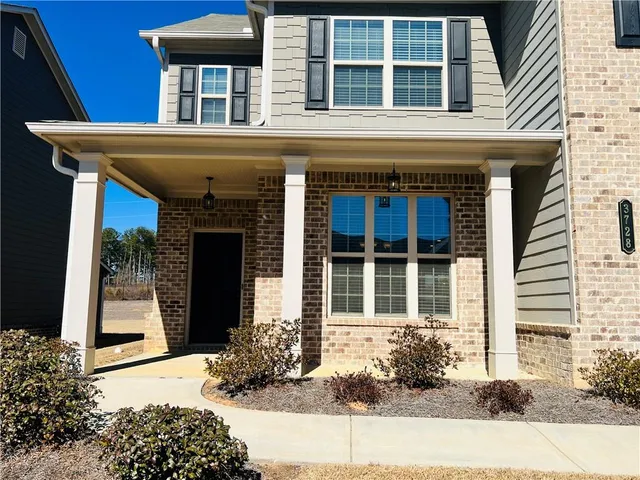 $2,690 | 3728 Southfield Court, Loganville, GA 30052