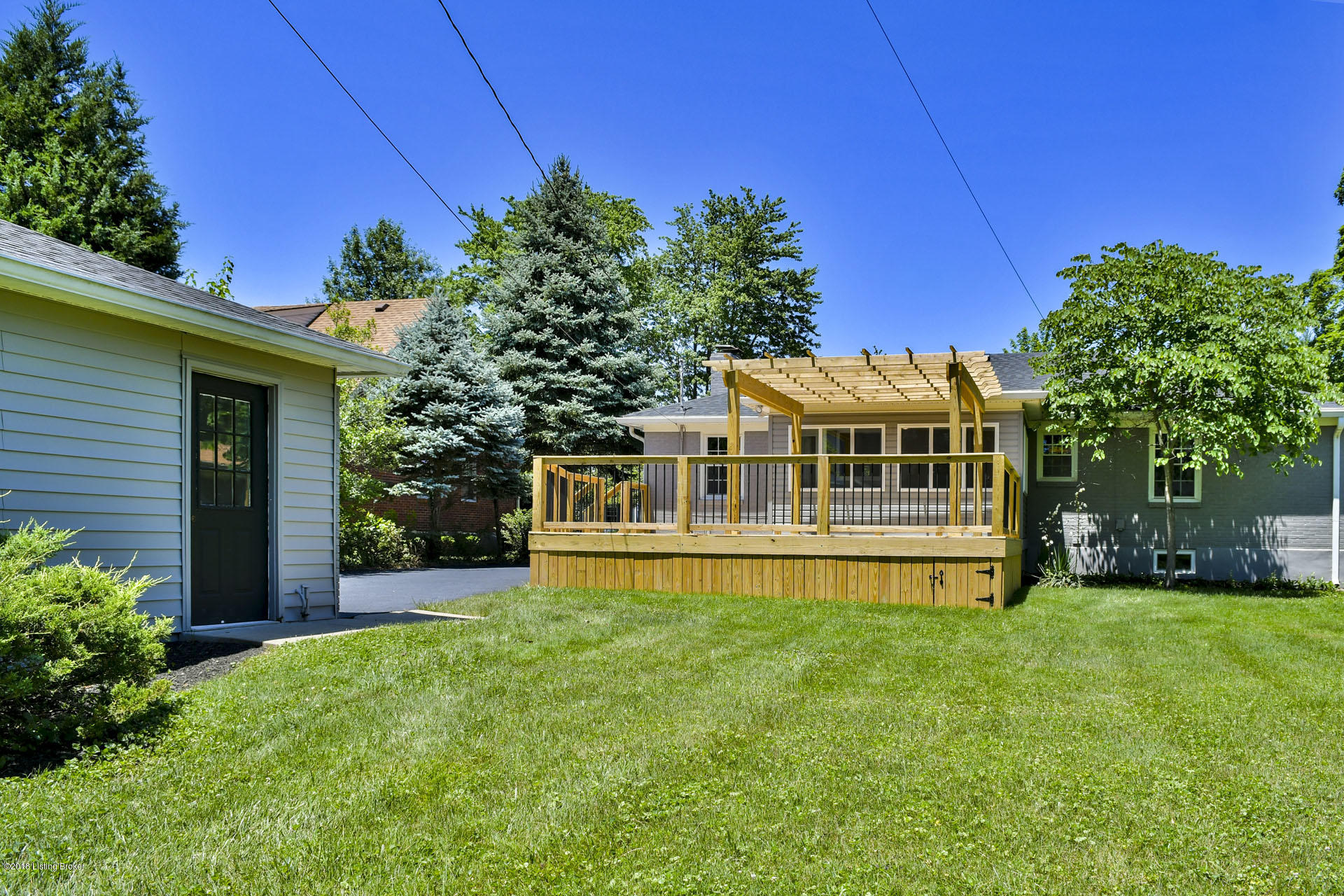 3708 Hanover Road Louisville, KY 40207 - Photo 35 of 36 Nice Yard!