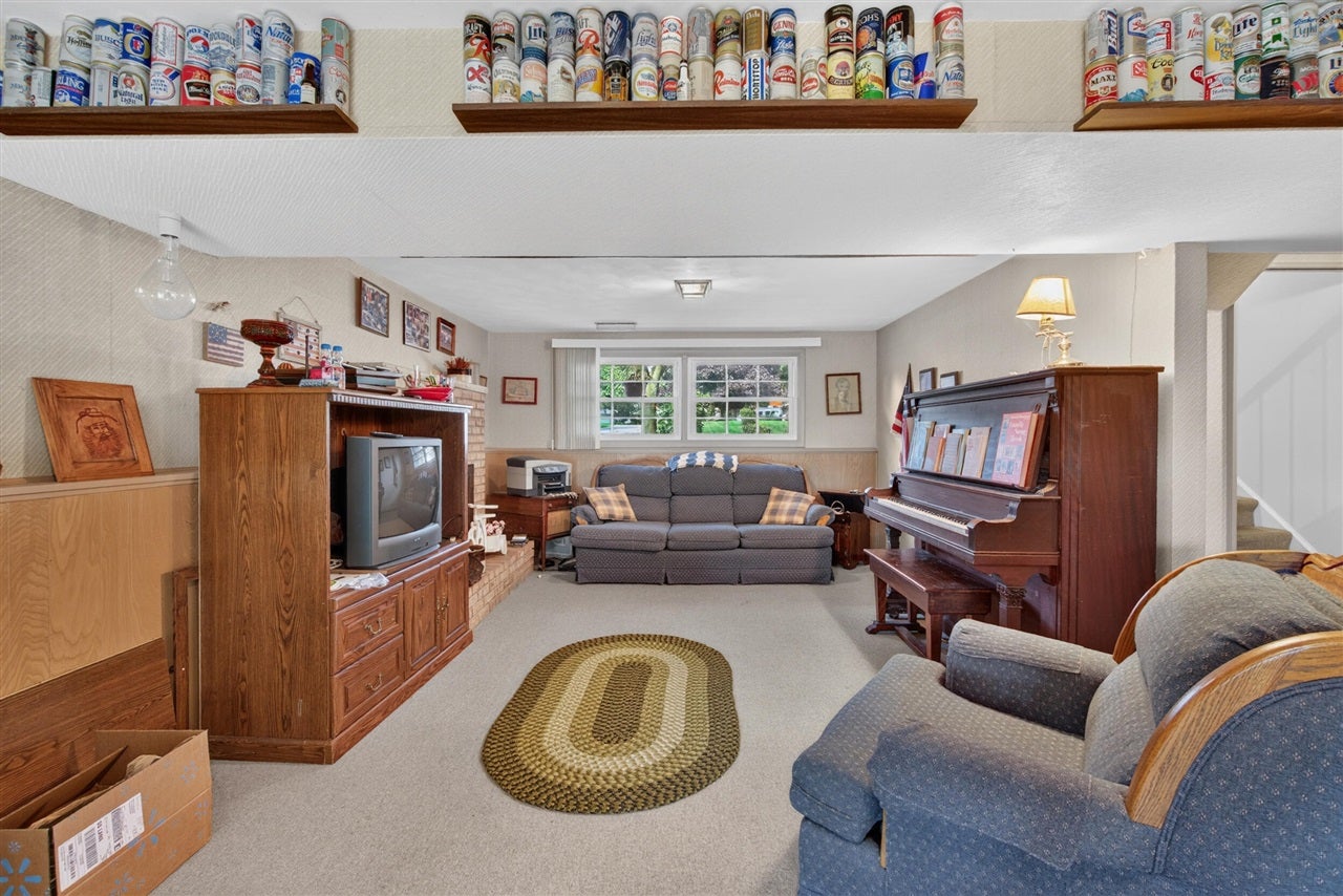 611 Charleston Road Lansing, MI 48917 - Photo 27 of 49 Gallery Image 27