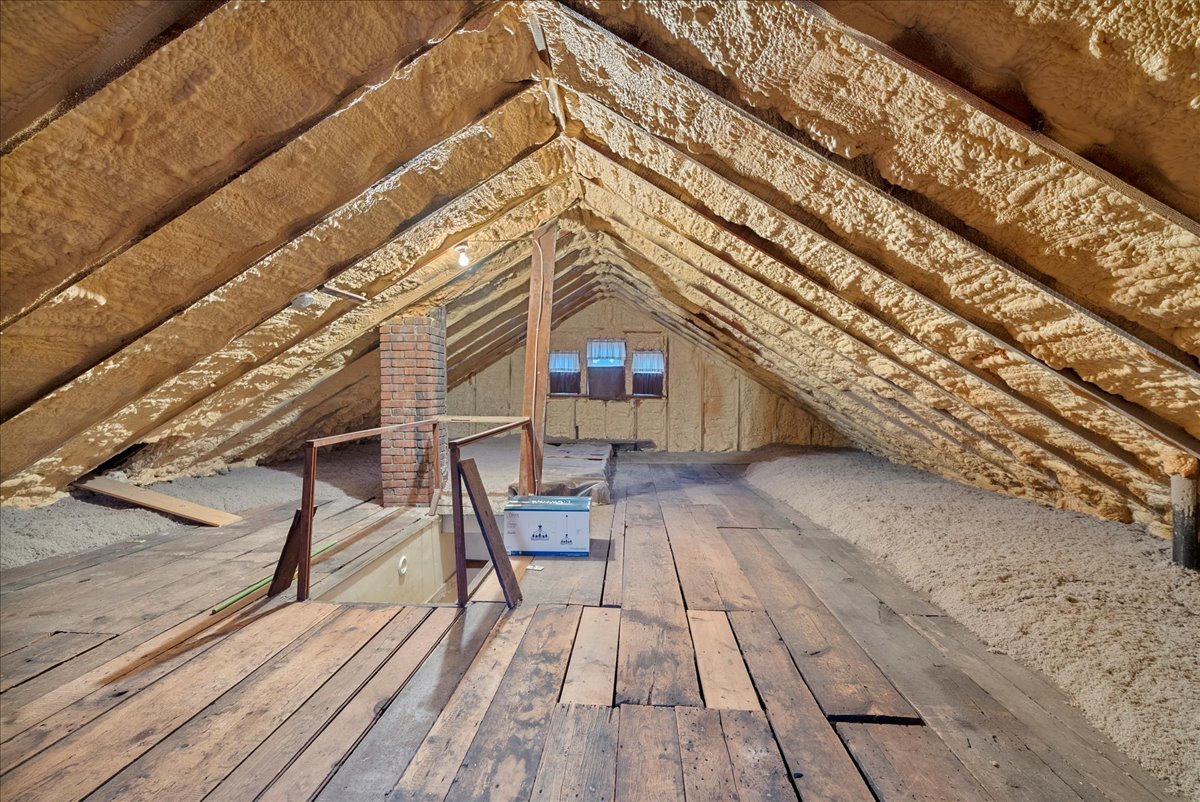 112 East Jefferson Street Dana, IL 61321 - Photo 35 of 40 a view of entryway with wooden floor