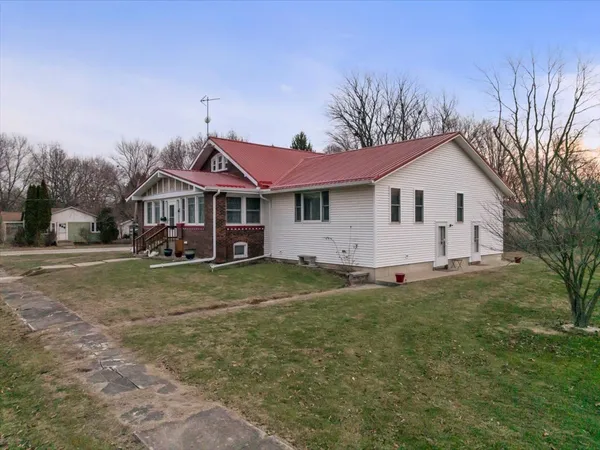 $156,000 | 112 East Jefferson Street, Dana, IL 61321