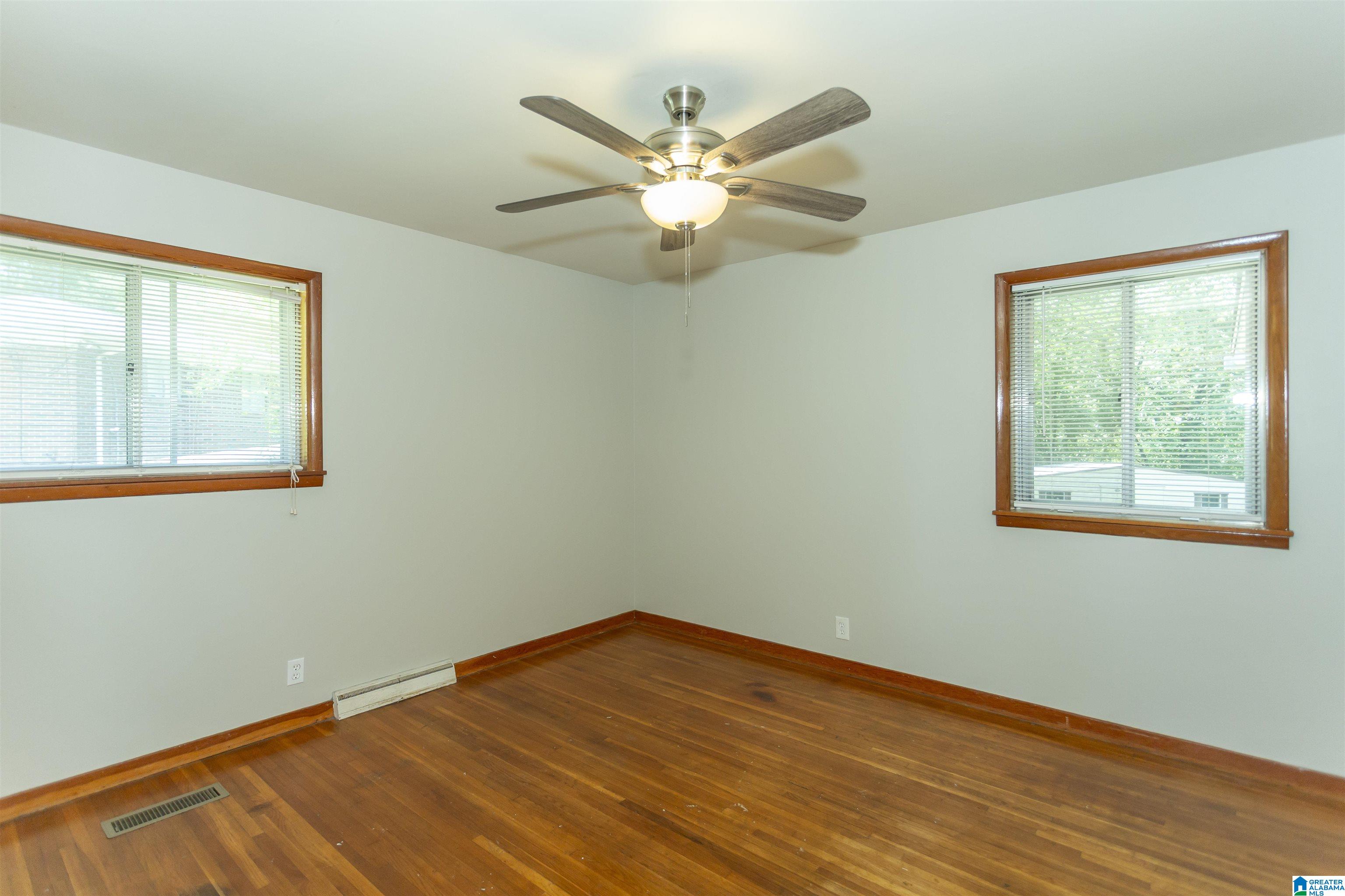 1025 Barnisdale Road Birmingham, AL 35235 - Photo 14 of 39