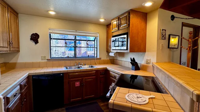 $875,000 | 4710 Minaret Road, Unit 87, Mammoth Lakes, CA 93546