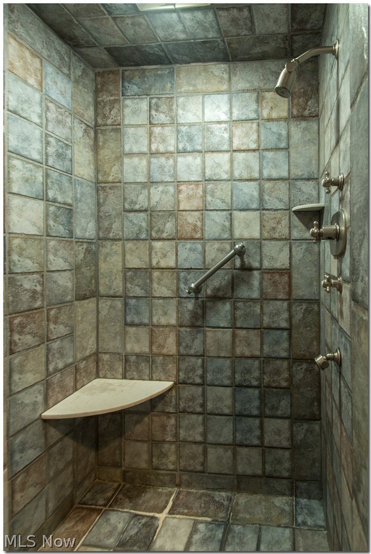 2620 Norfolk Road Cleveland, OH 44106 - Photo 20 of 32 Master shower.