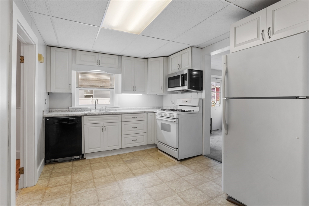 55 West Main Street Groton, MA 01450 - Photo 9 of 42