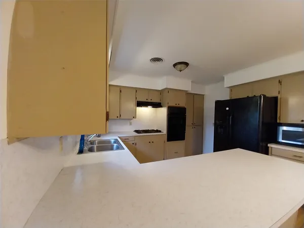 $1,600 | 6503 Old Mill Creek Road, Brenham, TX 77833