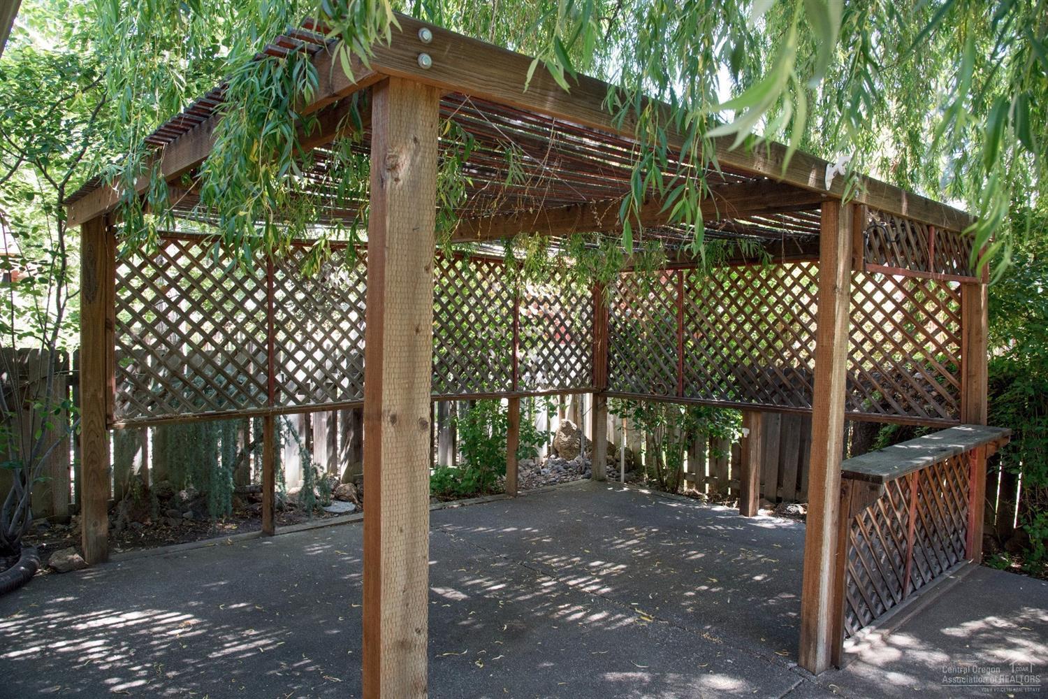 19967 Powers Road Bend, OR 97702 - Photo 22 of 22 Imagine your summer BBQ's here.
