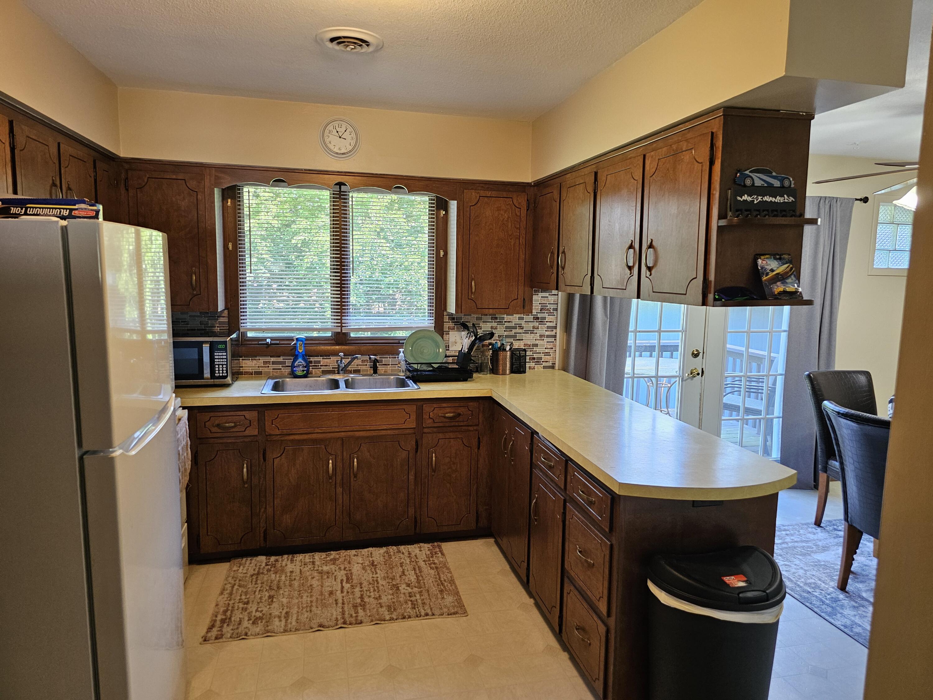 1605-1609 Pheasant Run Baroda, MI 49101 - Photo 5 of 23 kitchen right