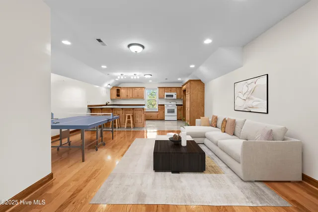 $1,095,000 | 23901 Highway 902, Bennett, NC 27208