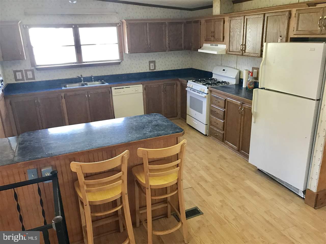 4054 Brownton Road Felton, PA 17322 - Photo 4 of 35