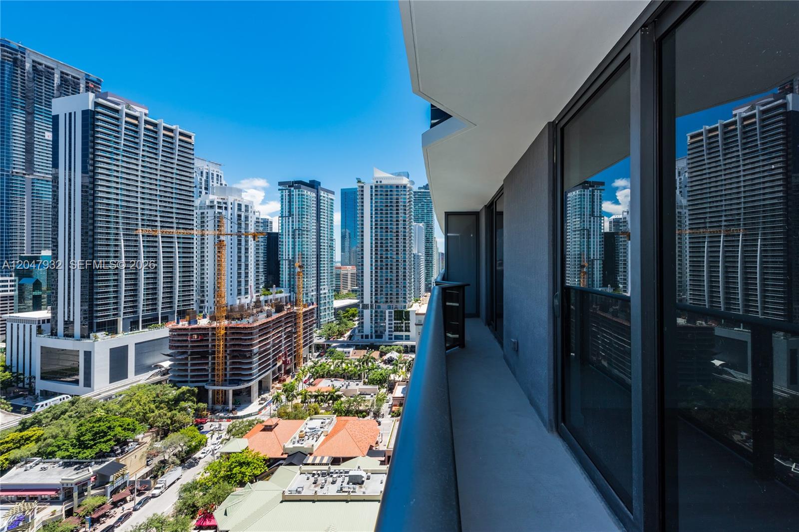 55 Southwest 9th Street, Unit 2102 Miami, FL 33130 - Photo 14 of 29