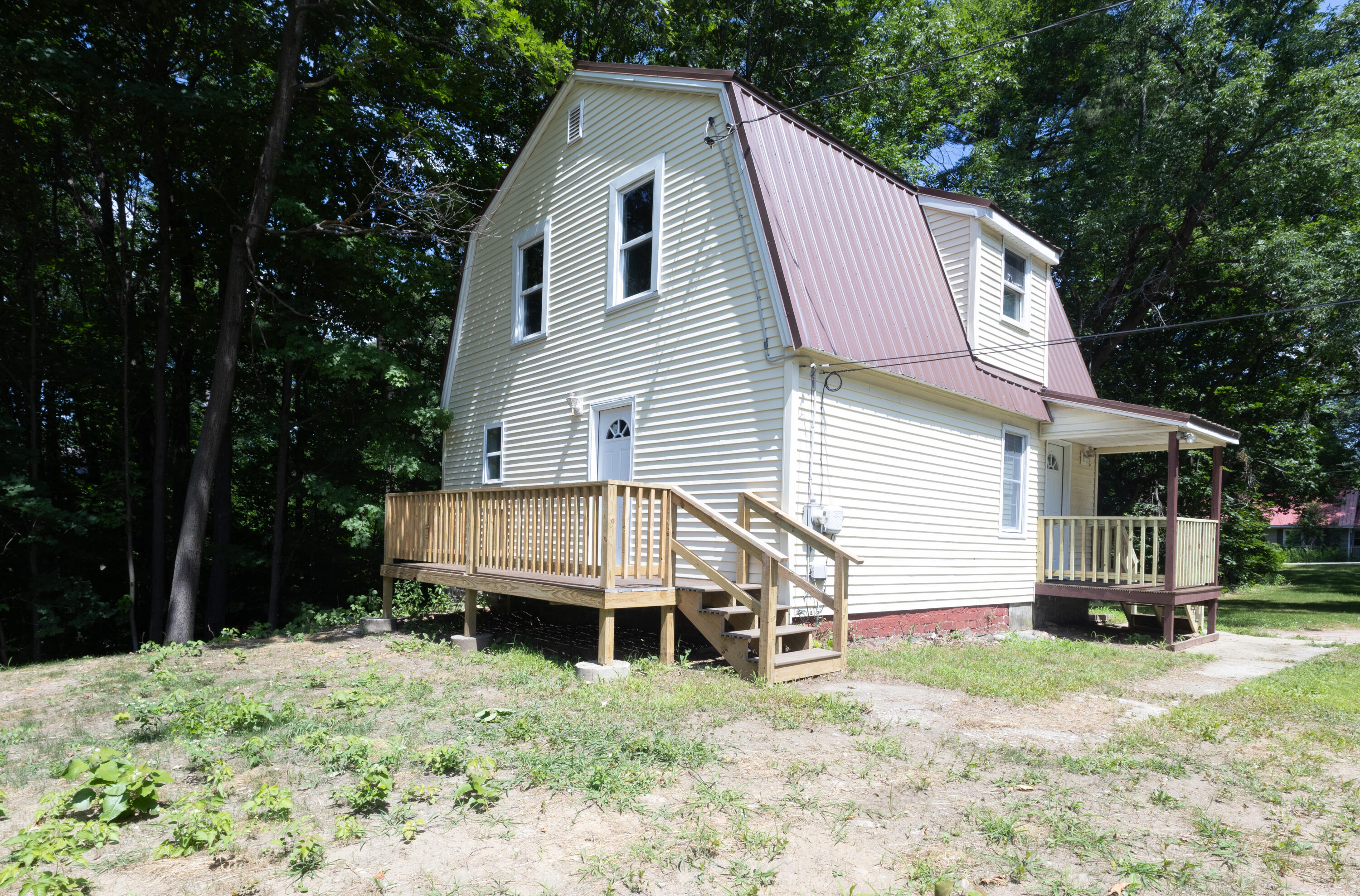 42 4th Street Mexico, ME 04257 - Photo 5 of 43 exterior