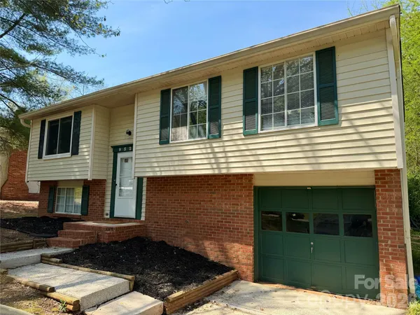 $349,000 | 9525 Robert Burns Court, Charlotte, NC 28213