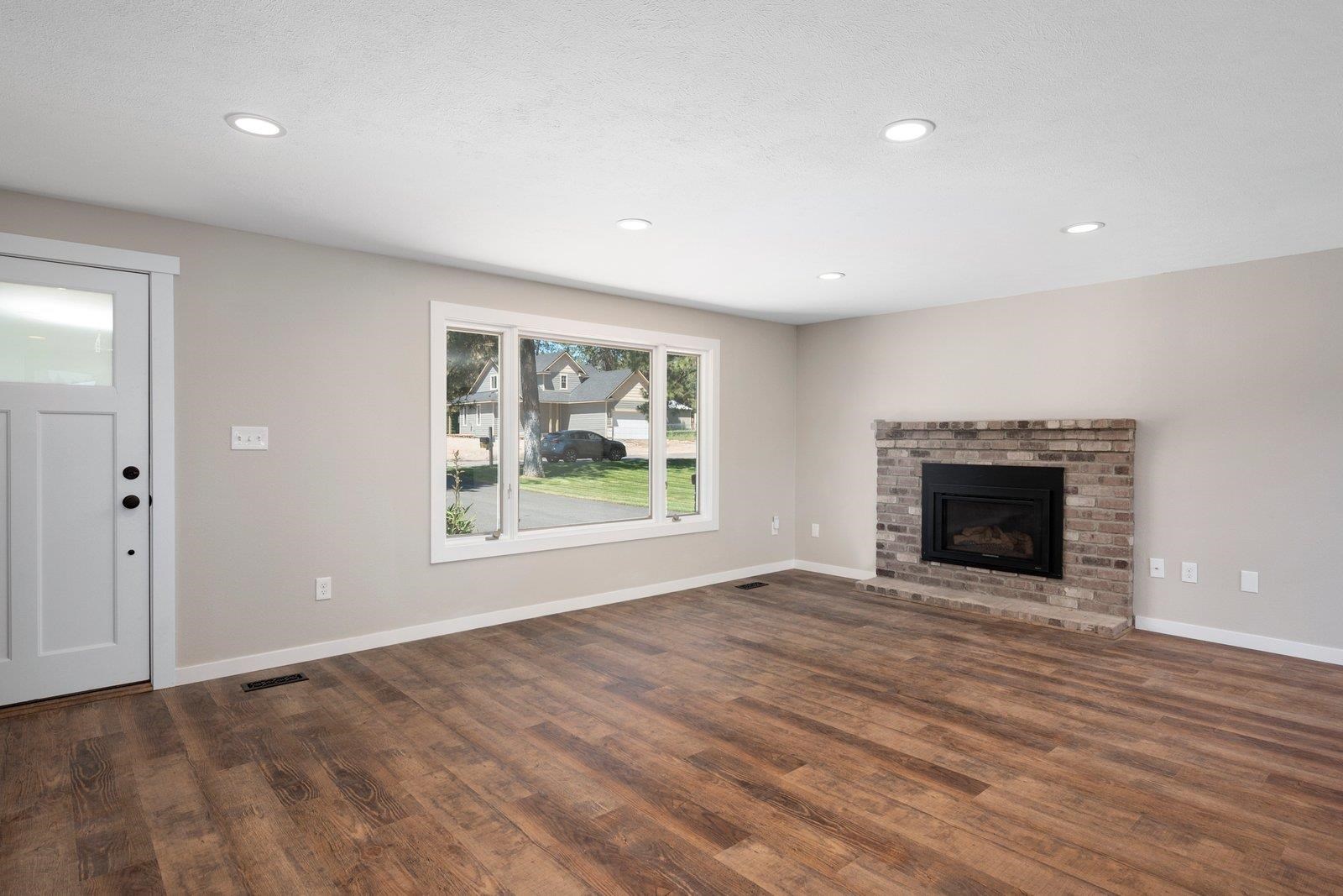 11908 North Ruby Road Spokane, WA 99218 - Photo 3 of 23
