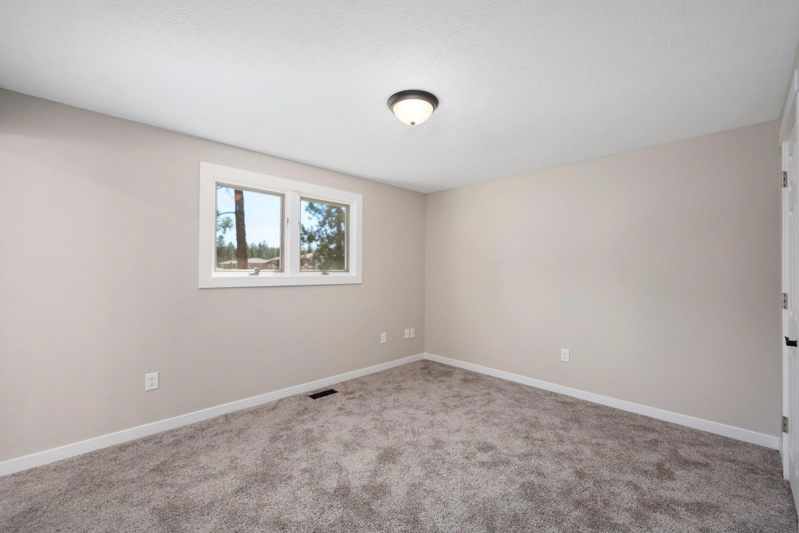 11908 North Ruby Road Spokane, WA 99218 - Photo 7 of 23
