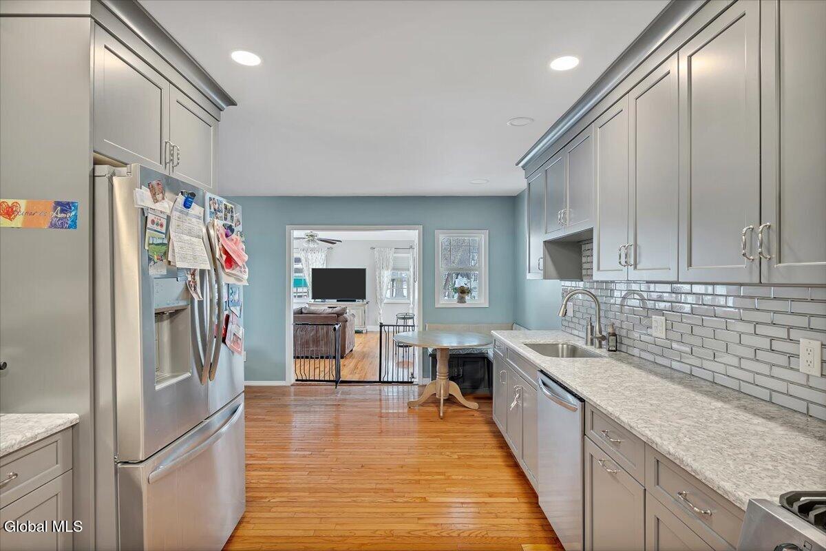 1003 Sterling Ridge Drive Rensselaer, NY 12144 - Photo 17 of 48 17-P1726912