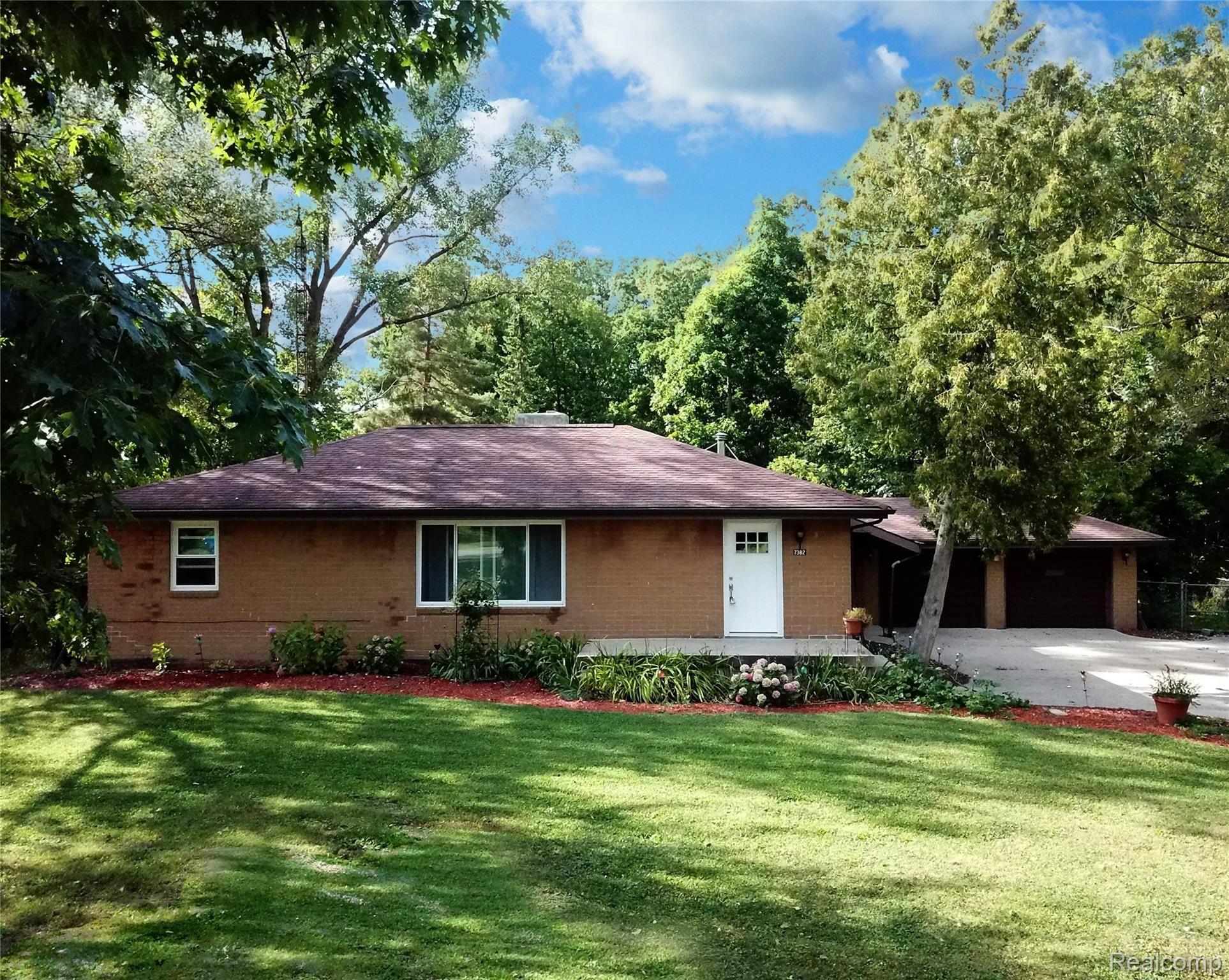 7382 Porter Road Grand Blanc, MI 48439 - Photo 1 of 17 JenniferTremaine.com