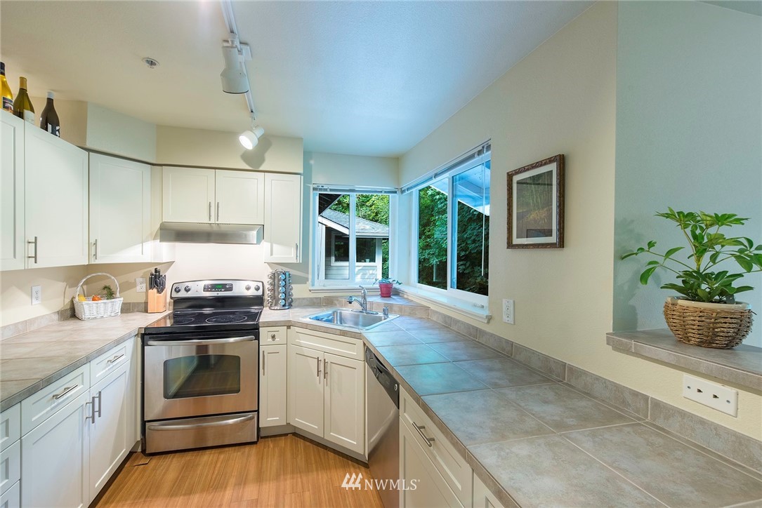 3918 243rd Place Southeast, Unit F404 Bothell, WA 98021 - Photo 10 of 23