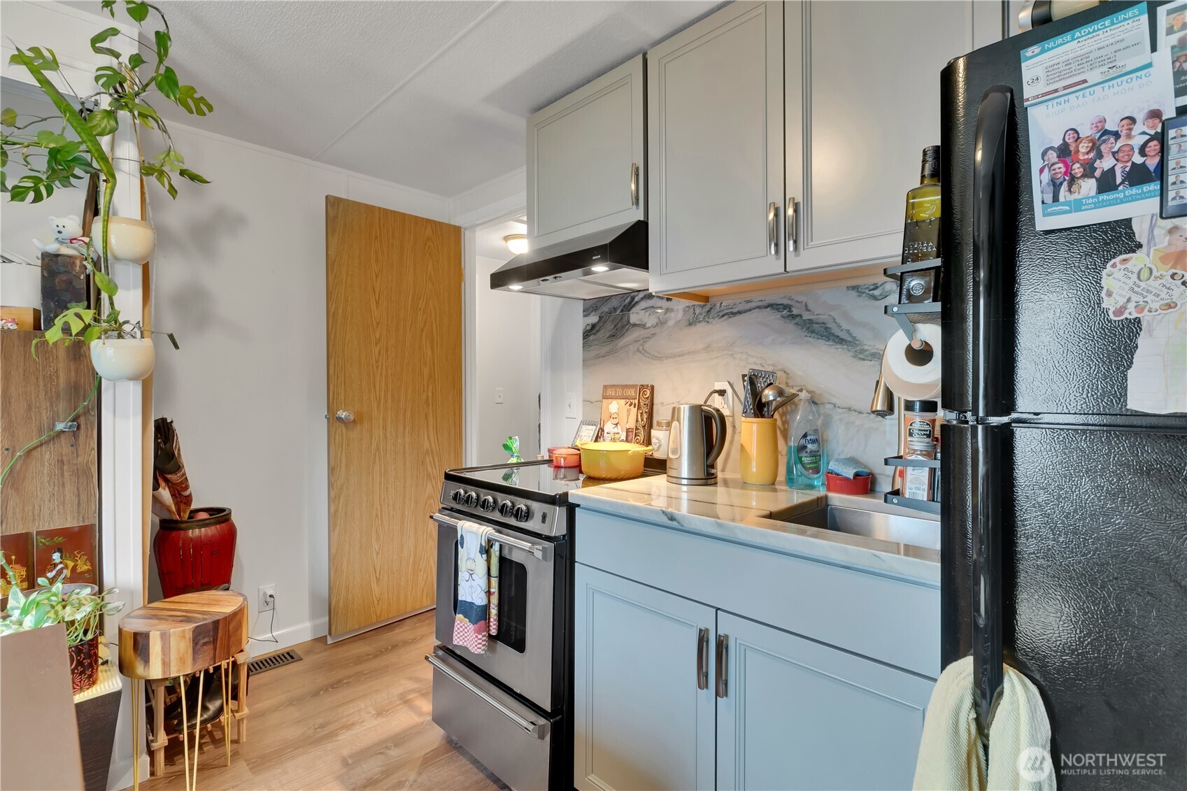 15271 Oak Drive Renton, WA 98058 - Photo 19 of 36