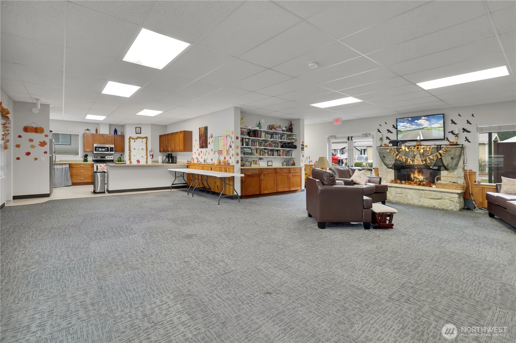 15271 Oak Drive Renton, WA 98058 - Photo 32 of 36