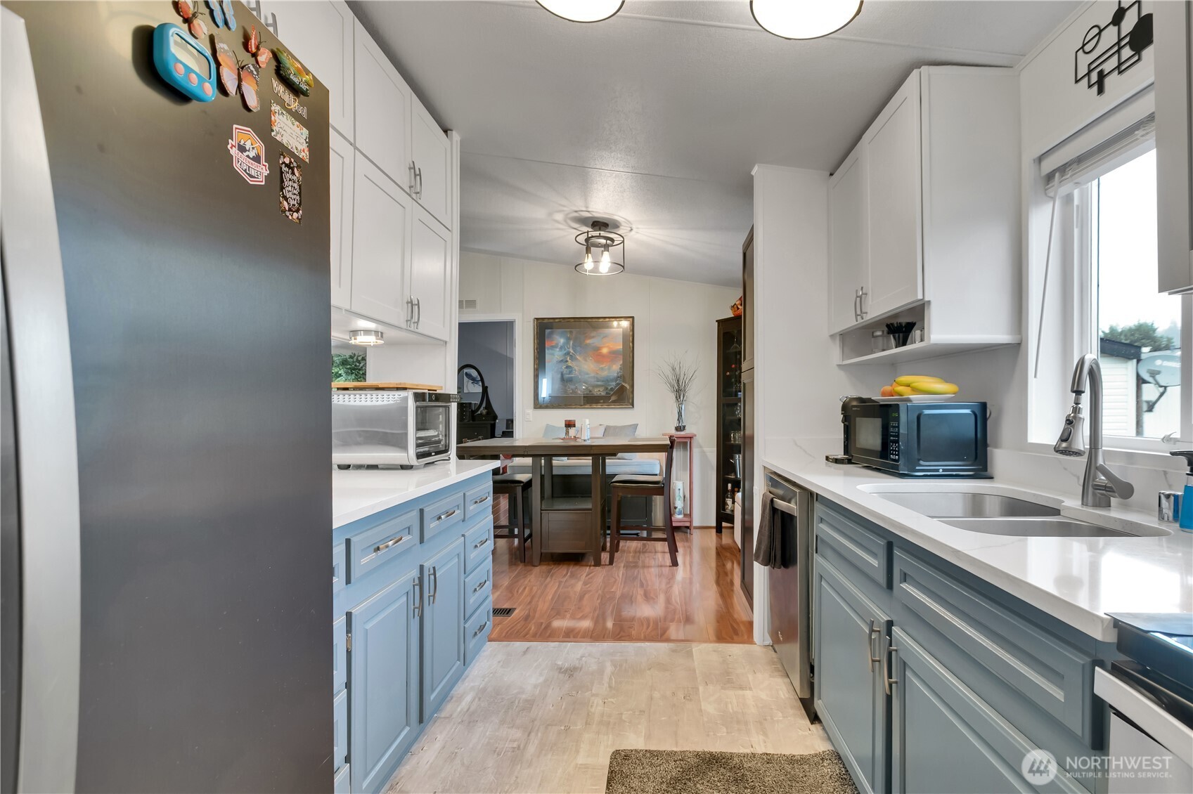 15271 Oak Drive Renton, WA 98058 - Photo 8 of 36