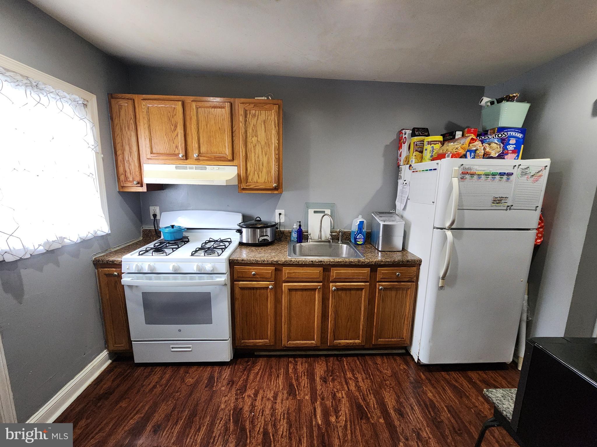703 Beaverbrook Road Baltimore, MD 21212 - Photo 5 of 17
