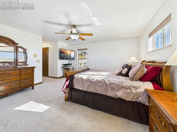 $700,000 | 611 Q Street, Penrose, CO 81240