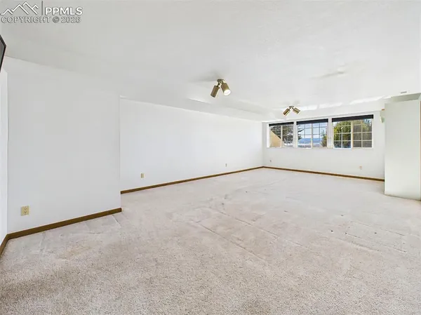 $700,000 | 611 Q Street, Penrose, CO 81240
