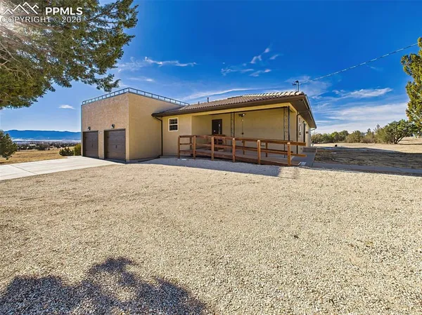 $700,000 | 611 Q Street, Penrose, CO 81240