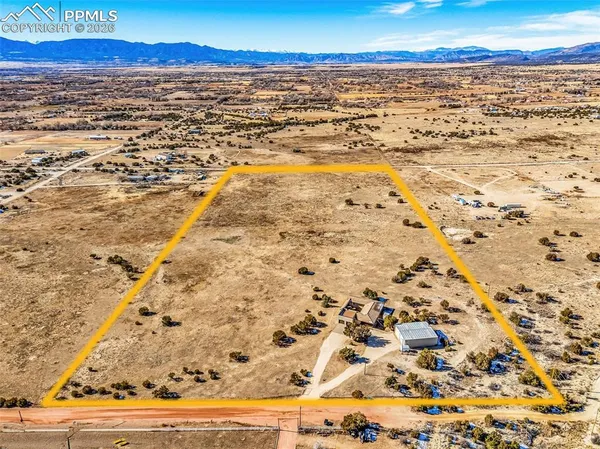 $700,000 | 611 Q Street, Penrose, CO 81240