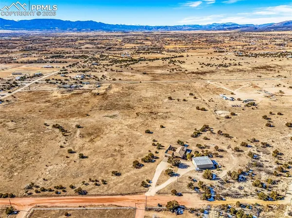 $700,000 | 611 Q Street, Penrose, CO 81240