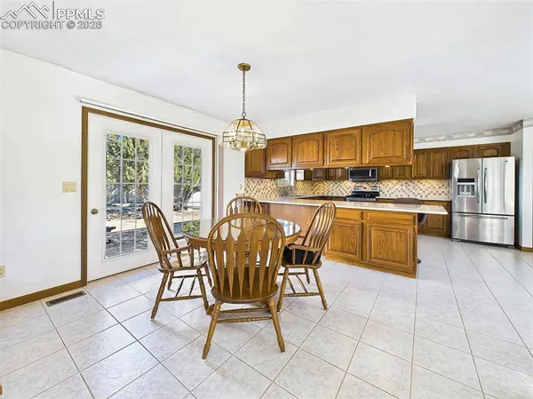 $700,000 | 611 Q Street, Penrose, CO 81240