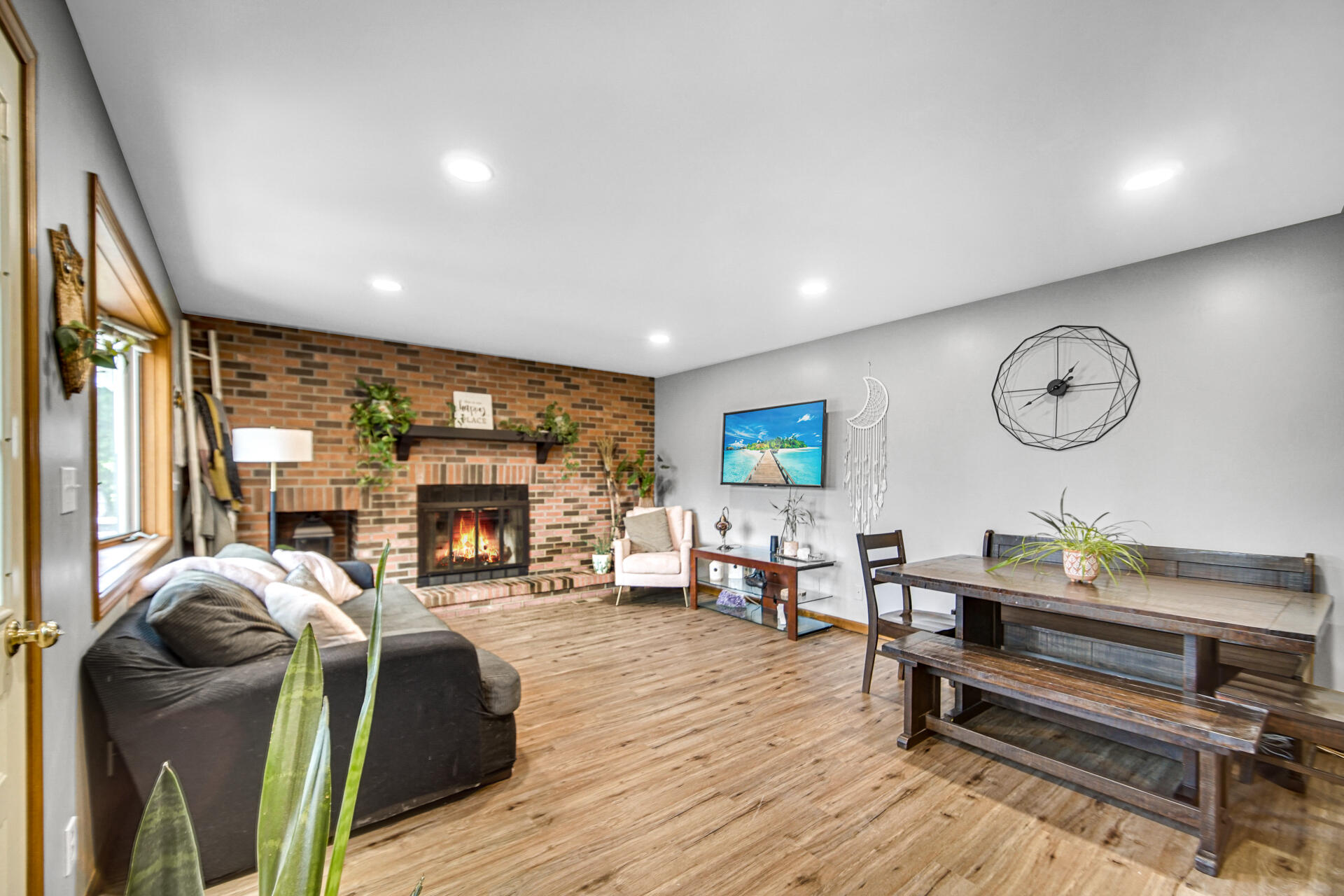 9400 Hayes Street Crown Point, IN 46307 - Photo 8 of 20 1920x1280