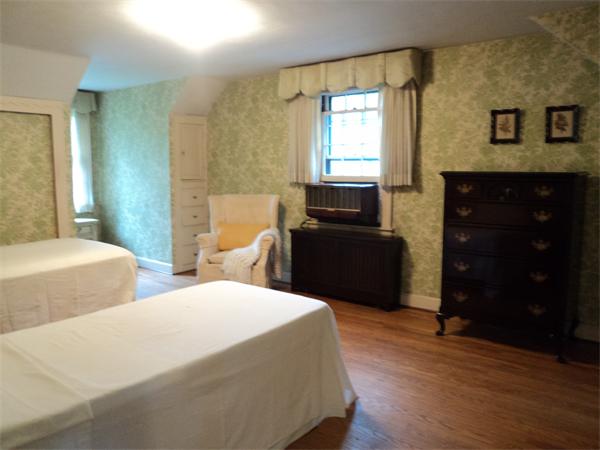 203 Atwater Road Springfield, MA 01107 - Photo 14 of 20 Gallery Image 14