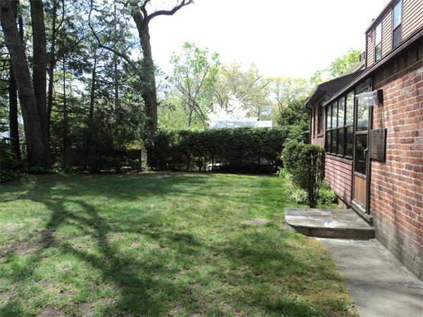 203 Atwater Road Springfield, MA 01107 - Photo 18 of 20 Gallery Image 18