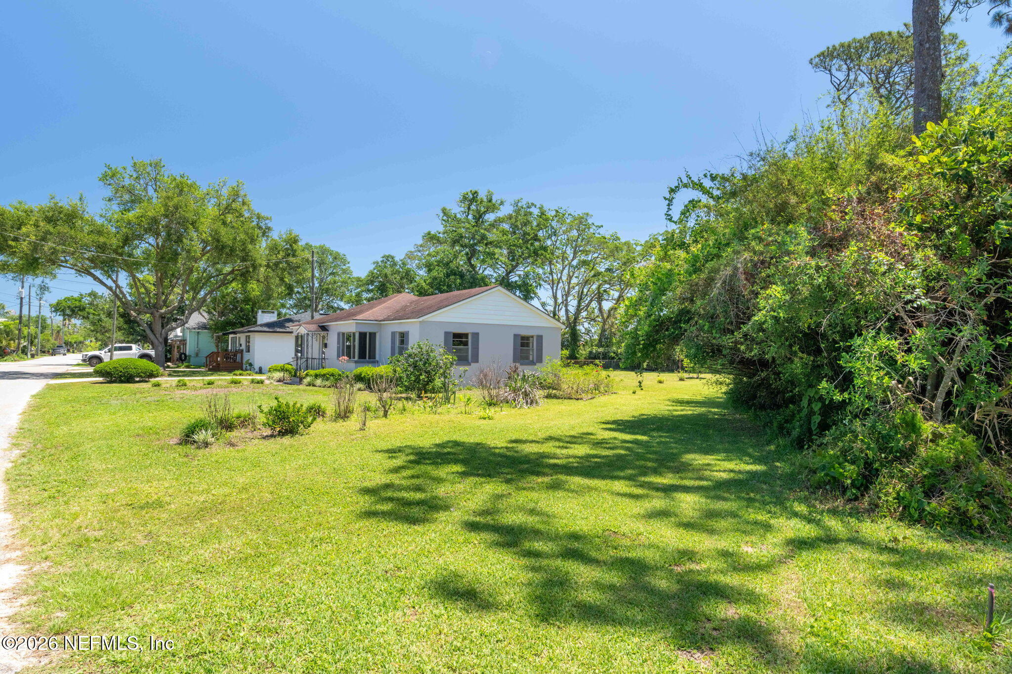 5 Beacon Street St. Augustine, FL 32084 - Photo 30 of 43 Right Front