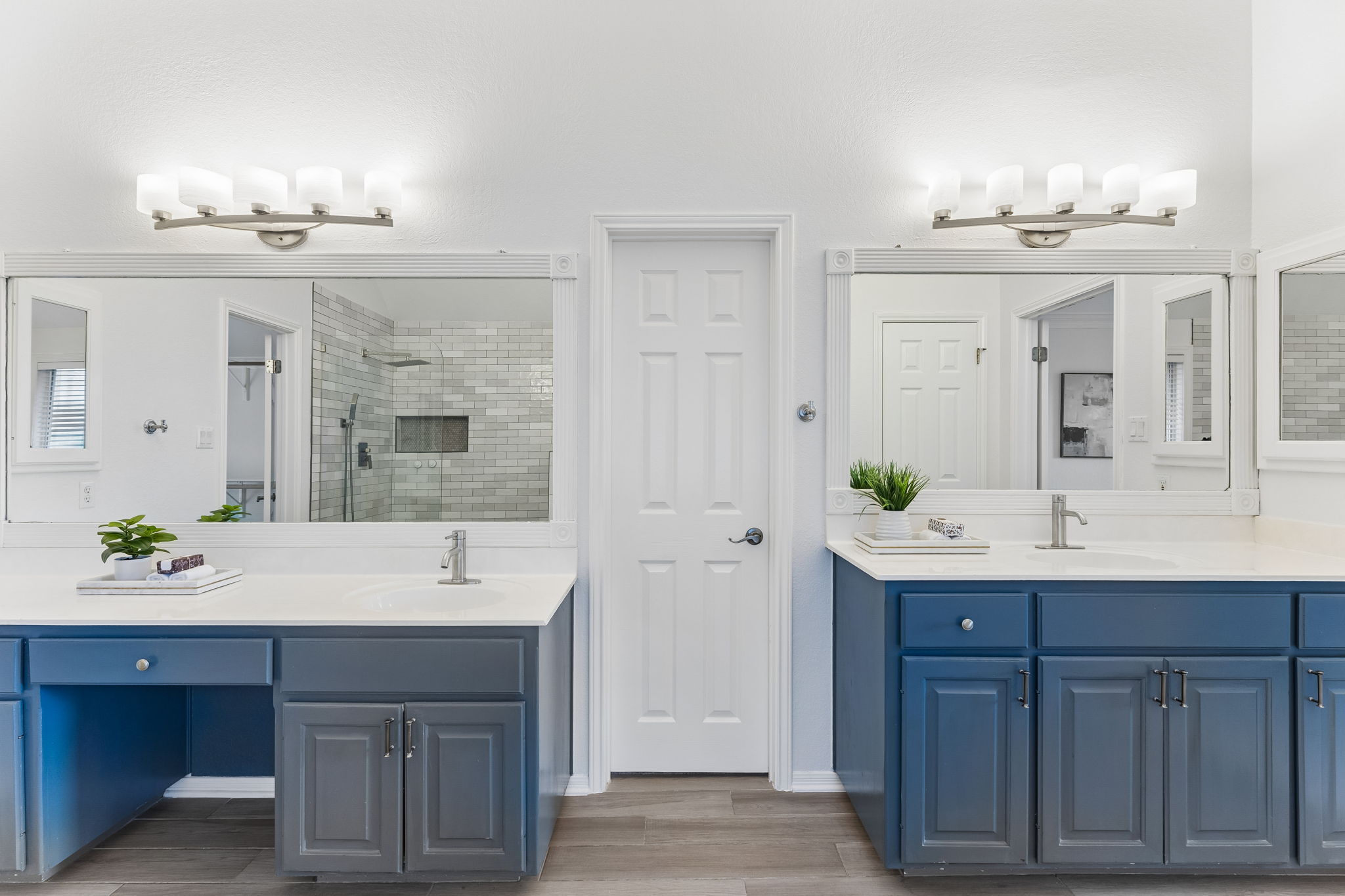 6557 Needham Lane Austin, TX 78739 - Photo 22 of 37 Dual vanities provide plenty of space for busy mornings