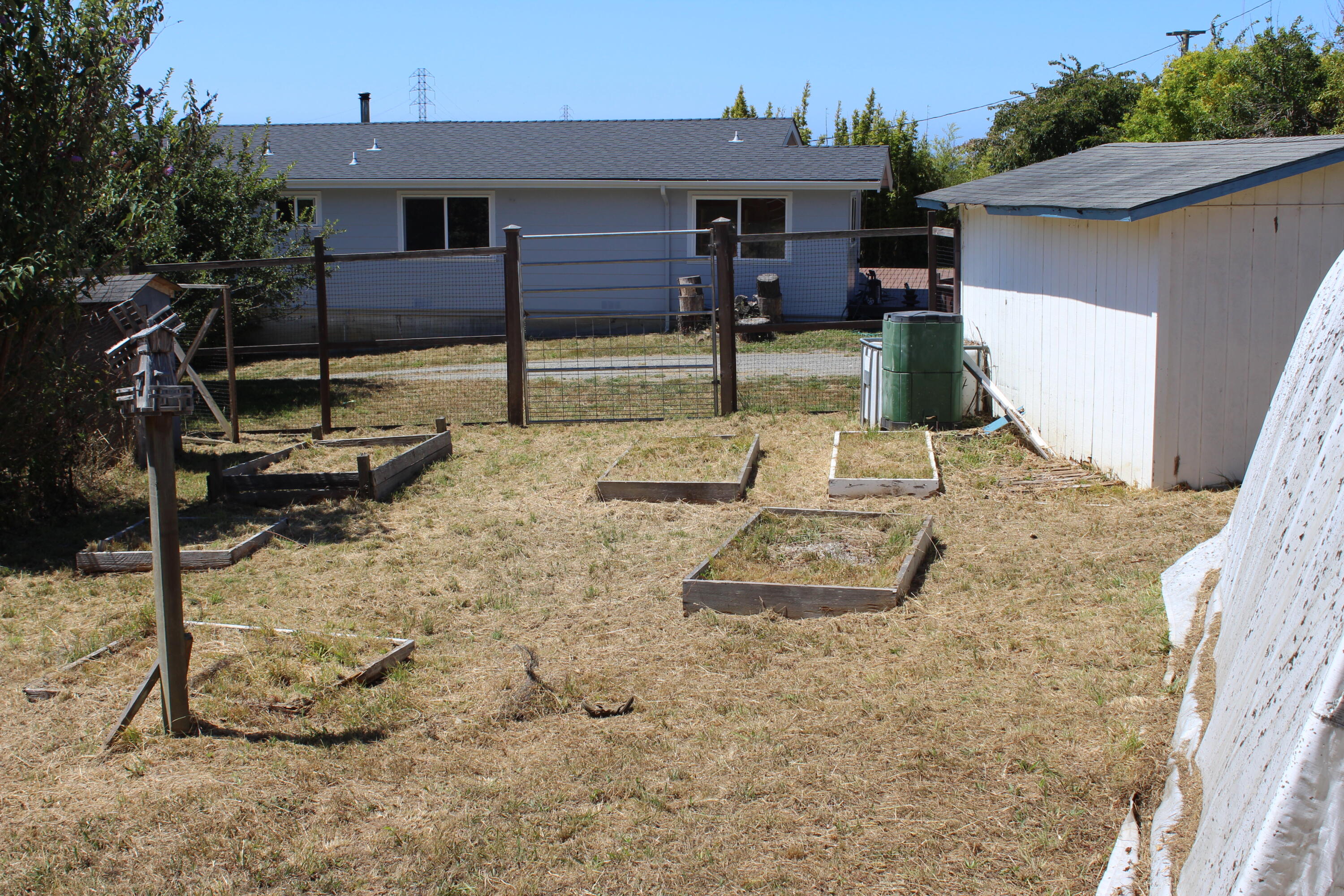 5829 Humboldt Hill Road Eureka, CA 95503 - Photo 7 of 24